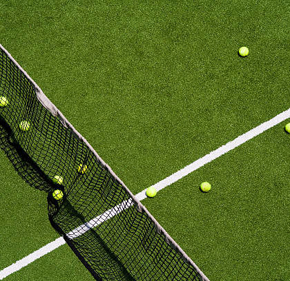 Construction d'un court de tennis à Toulon