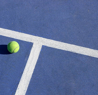 Construction d'un court de tennis à Toulon