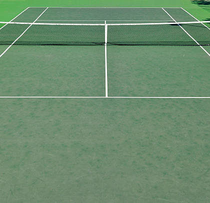 Construction d'un court de tennis à Toulon