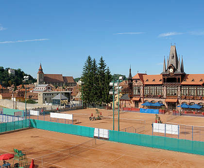 Construction d'un court de tennis à Nice