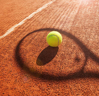 Construction d'un court de tennis à Toulon