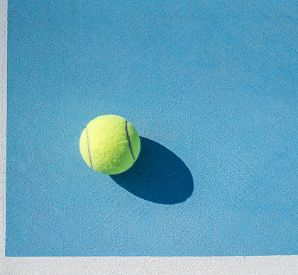 Construction d'un court de tennis à Toulon